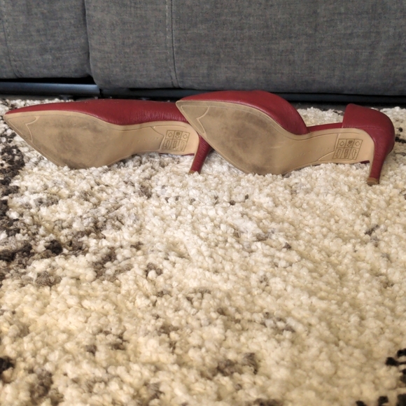 Heels - Picture 4 of 4